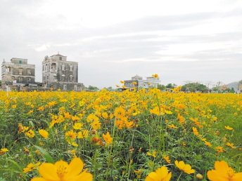 【云浮新興2天】<天露山旅游區（玻璃漂流/環山小火車2選1）、浸泡南藥湯泉、“火神巡游”煙花篝火晚>